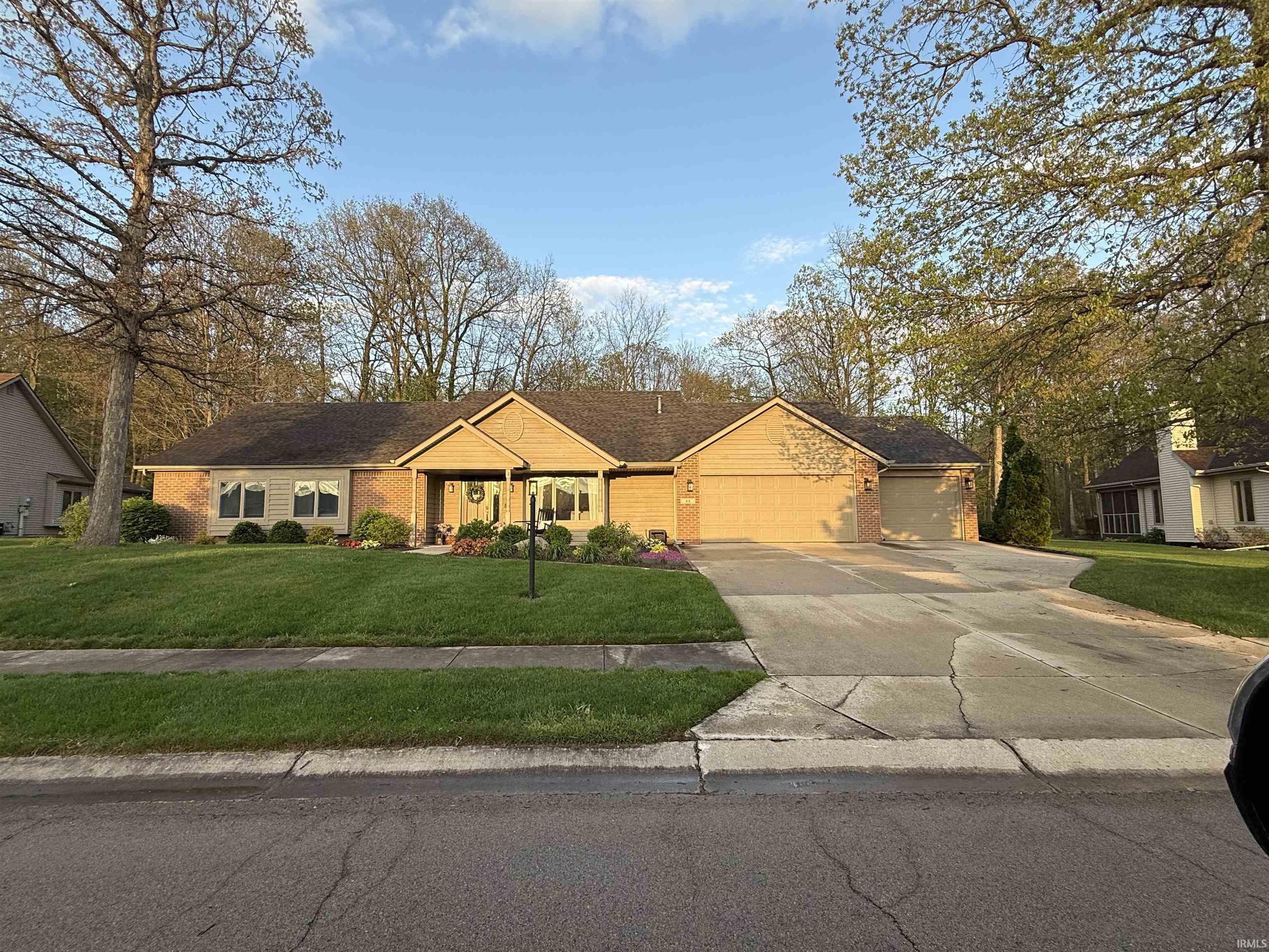 48 Clubview Drive Hartford City IN 47348