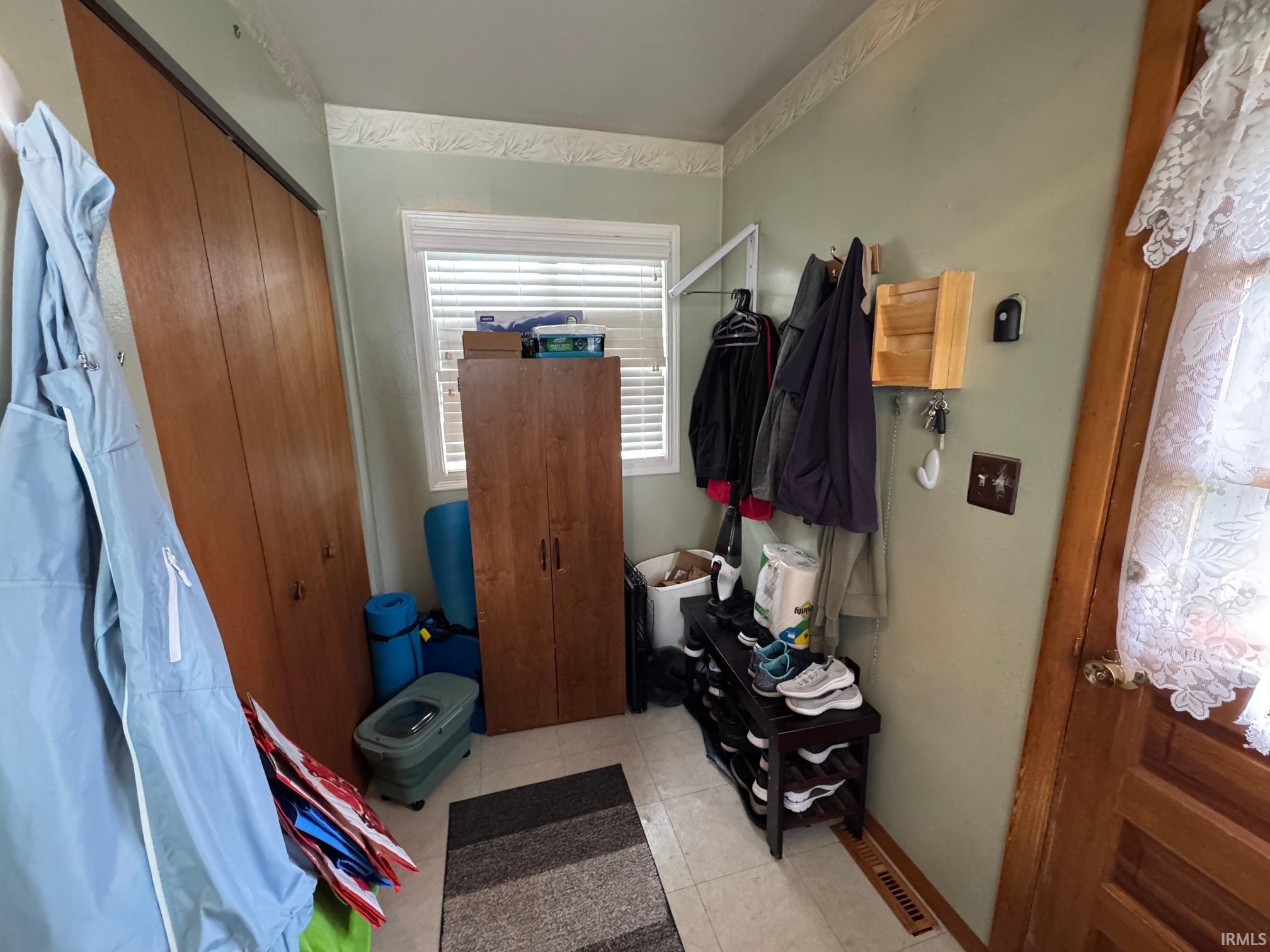 3513 Pleasant Street South Bend IN 46615