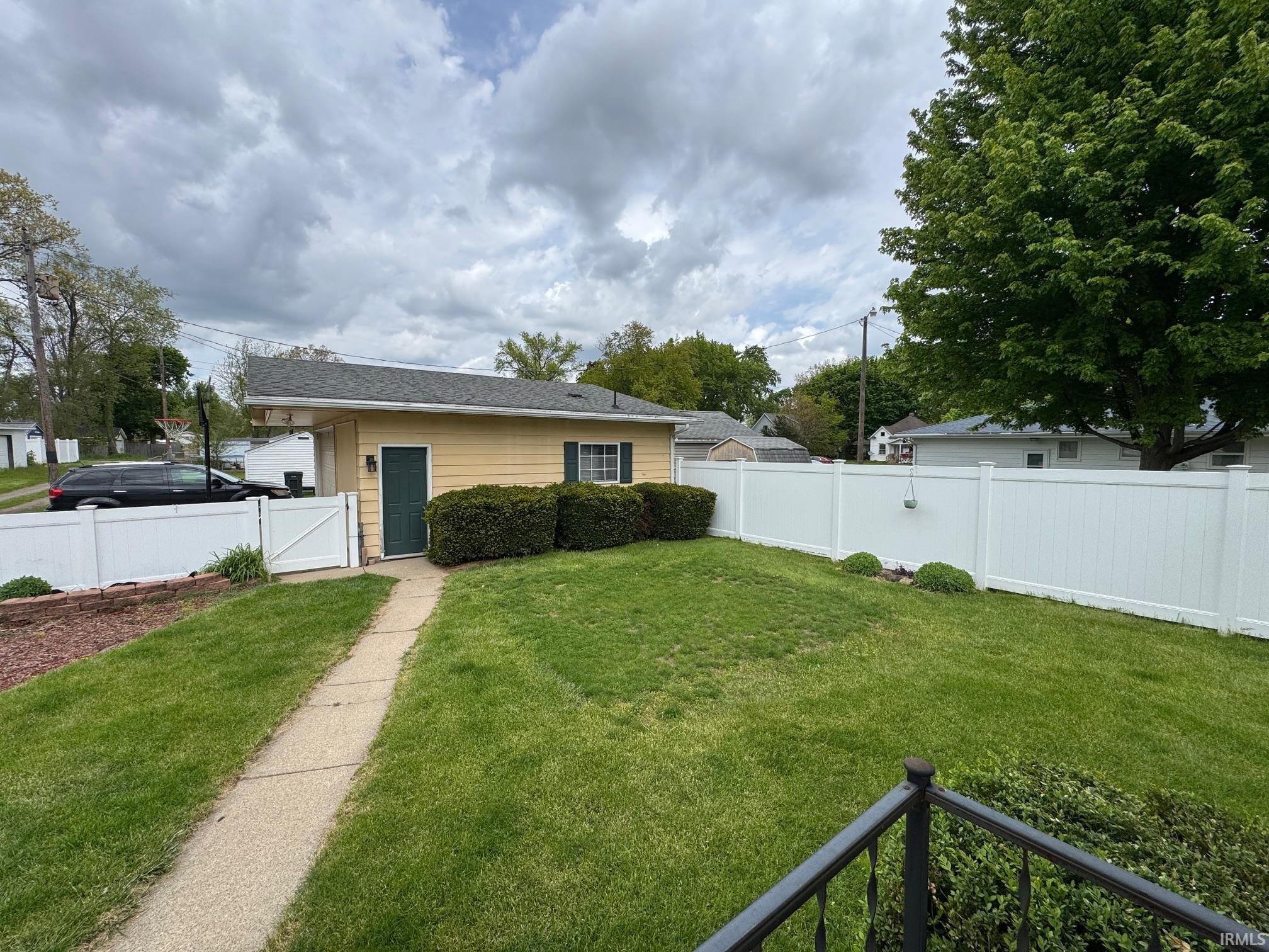 3513 Pleasant Street South Bend IN 46615