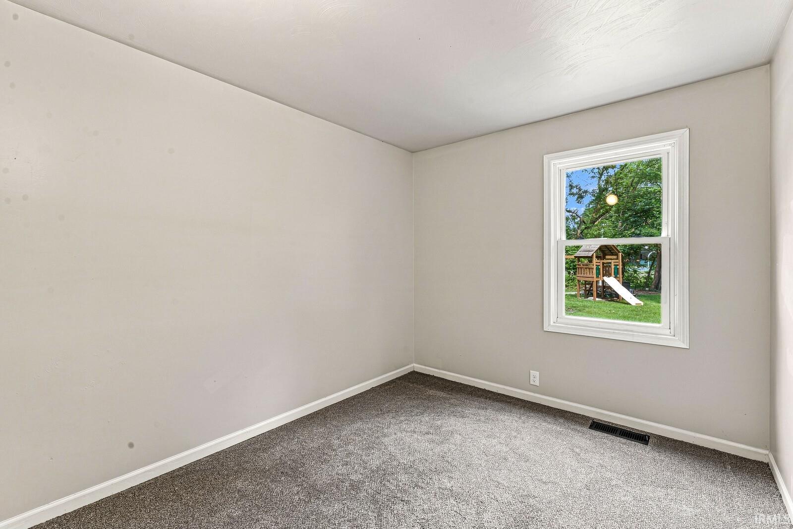 554 Ivy Court Nappanee IN 46550