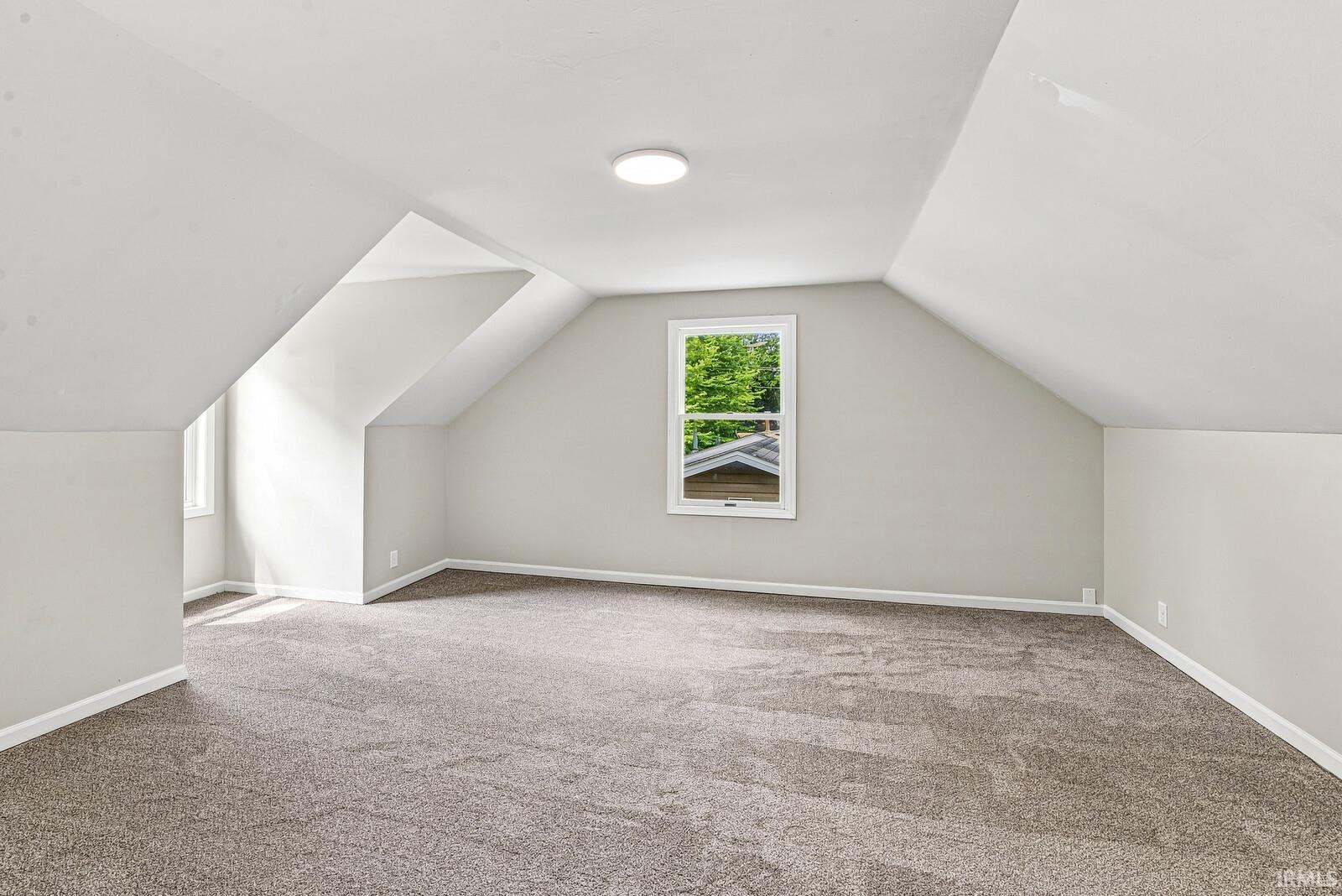 554 Ivy Court Nappanee IN 46550