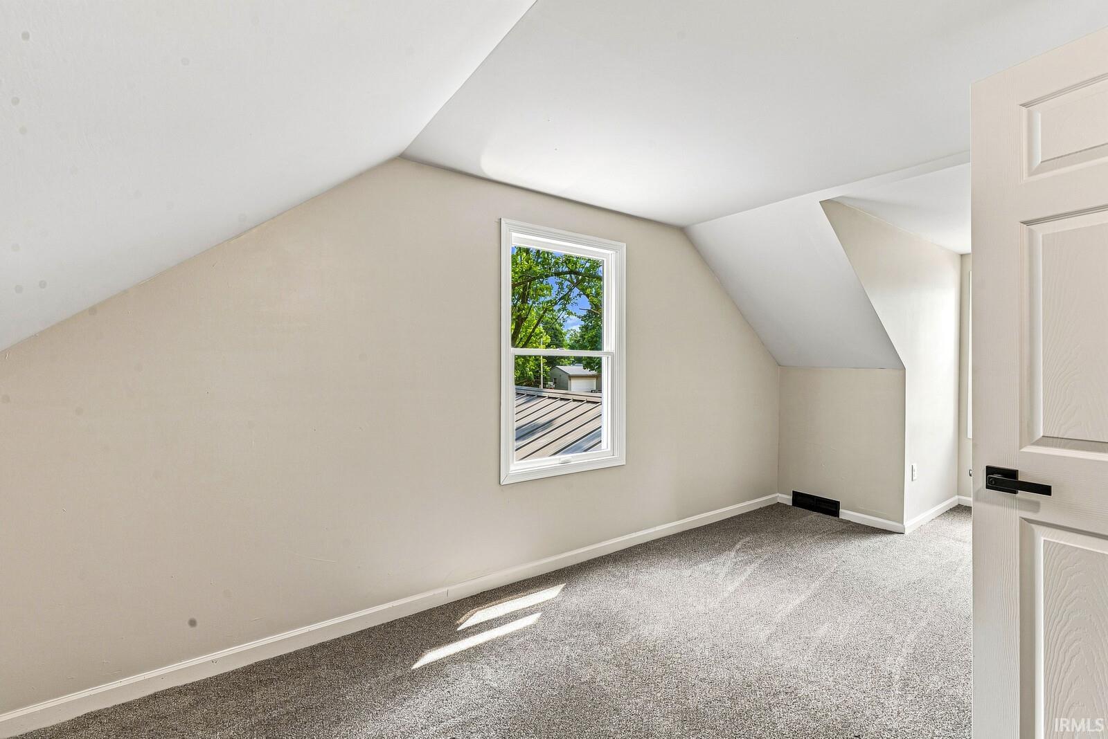 554 Ivy Court Nappanee IN 46550