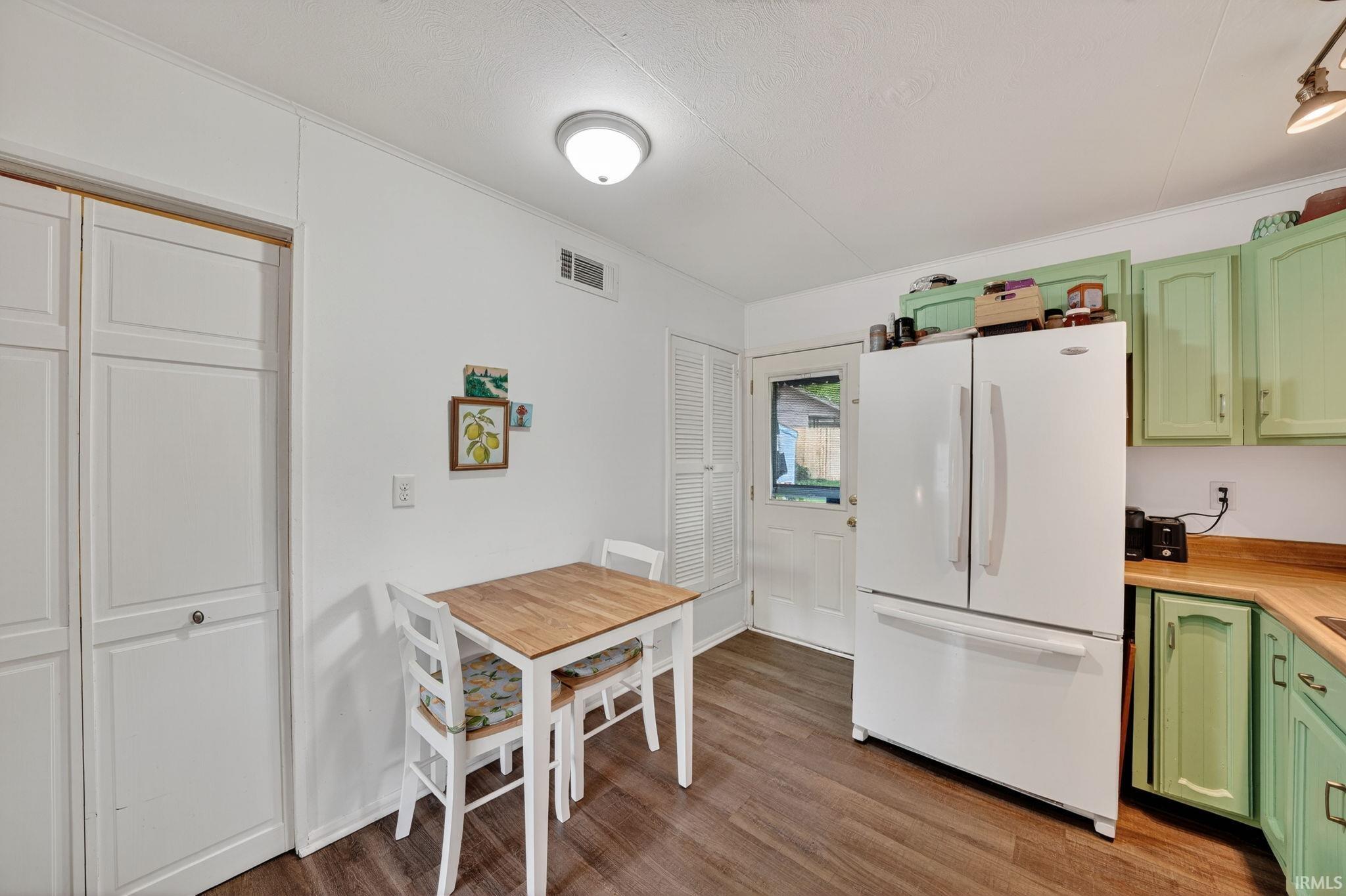 430 Teri Street South Bend IN 46614