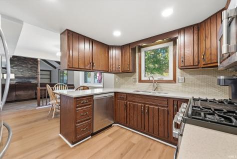 1310 Windsor Woods Boulevard Fort Wayne IN 46845