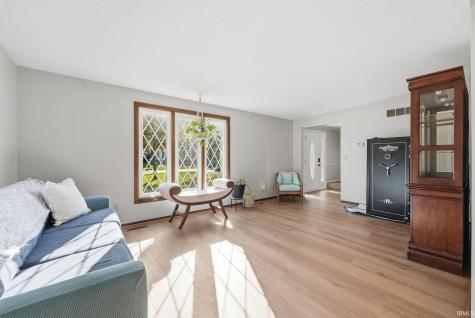 1310 Windsor Woods Boulevard Fort Wayne IN 46845