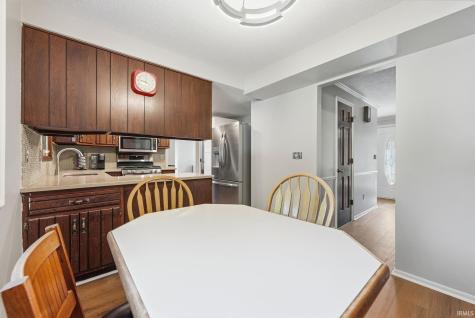 1310 Windsor Woods Boulevard Fort Wayne IN 46845