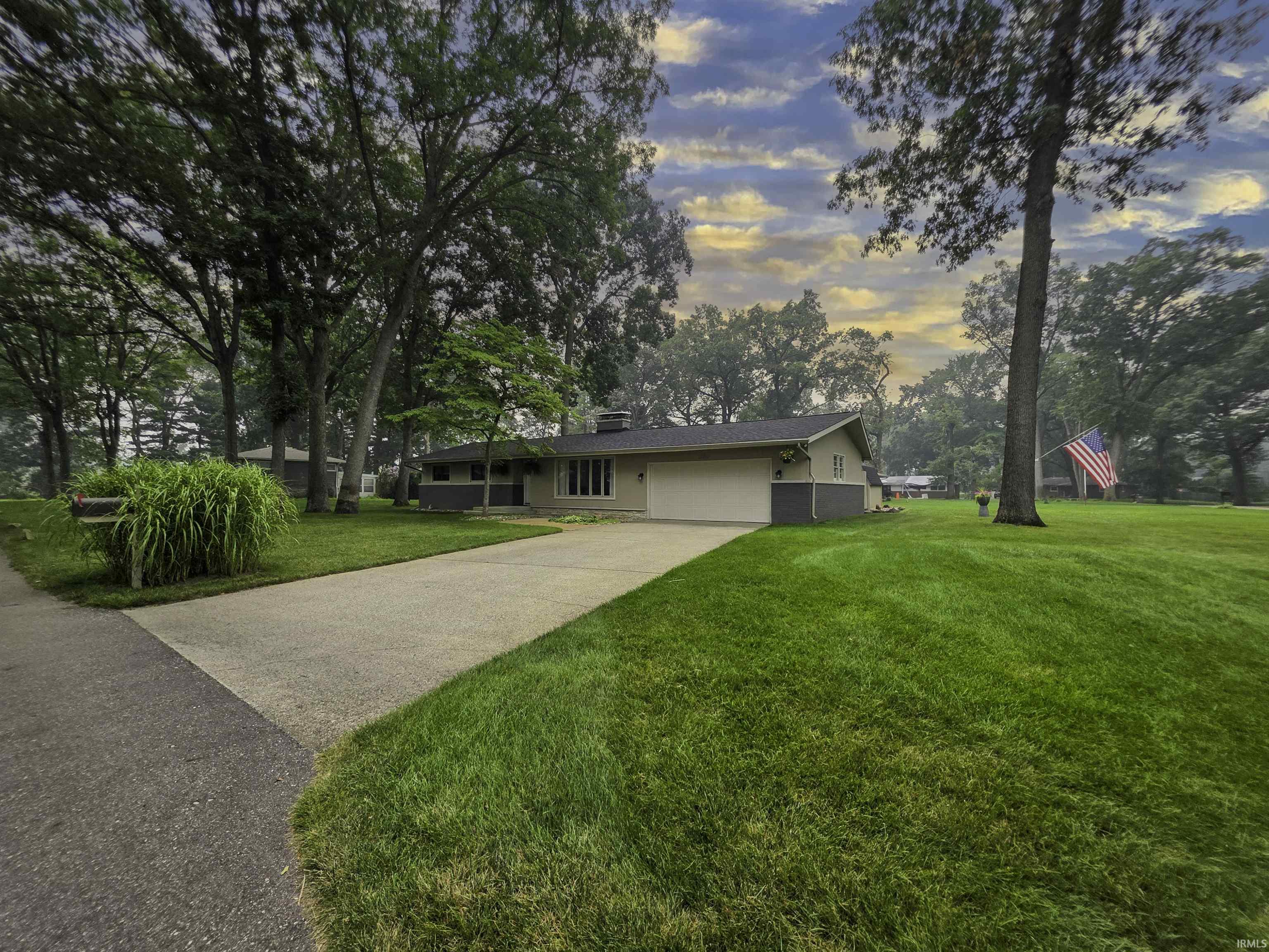 28812 Oakwood Place Elkhart IN 46514