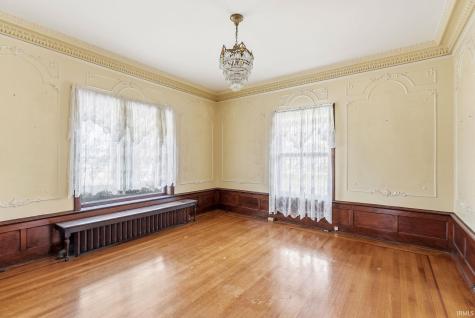 206 S Main Street Ligonier IN 46767