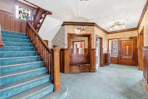 206 S Main Street Ligonier IN 46767