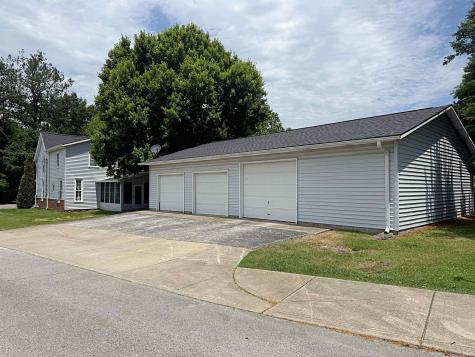 409 Butcher Boulevard Loogootee IN 47553
