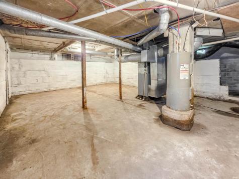 290 NW G Street Linton IN 47441
