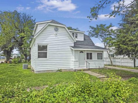 290 NW G Street Linton IN 47441