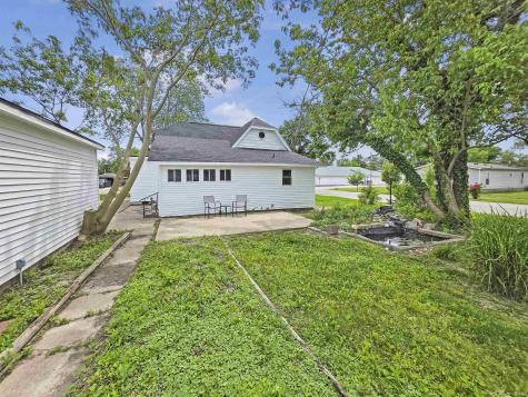 290 NW G Street Linton IN 47441