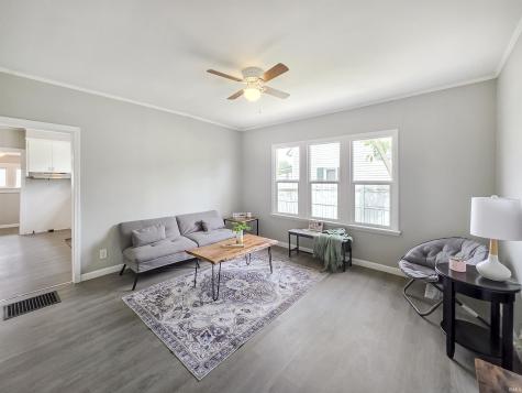 290 NW G Street Linton IN 47441