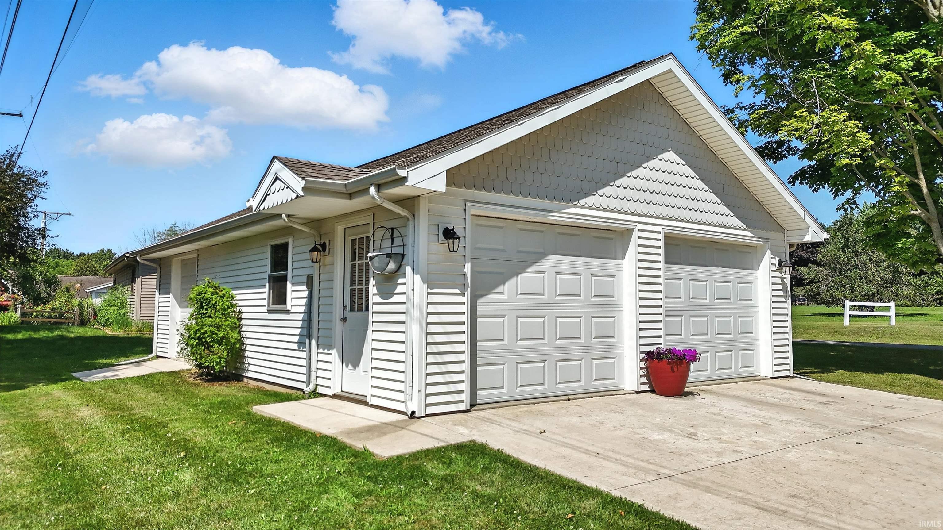 1130 E 455 S Lagrange IN 46761