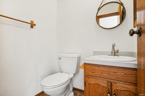 52160 Trinity Court South Bend IN 46637