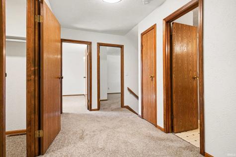 52160 Trinity Court South Bend IN 46637
