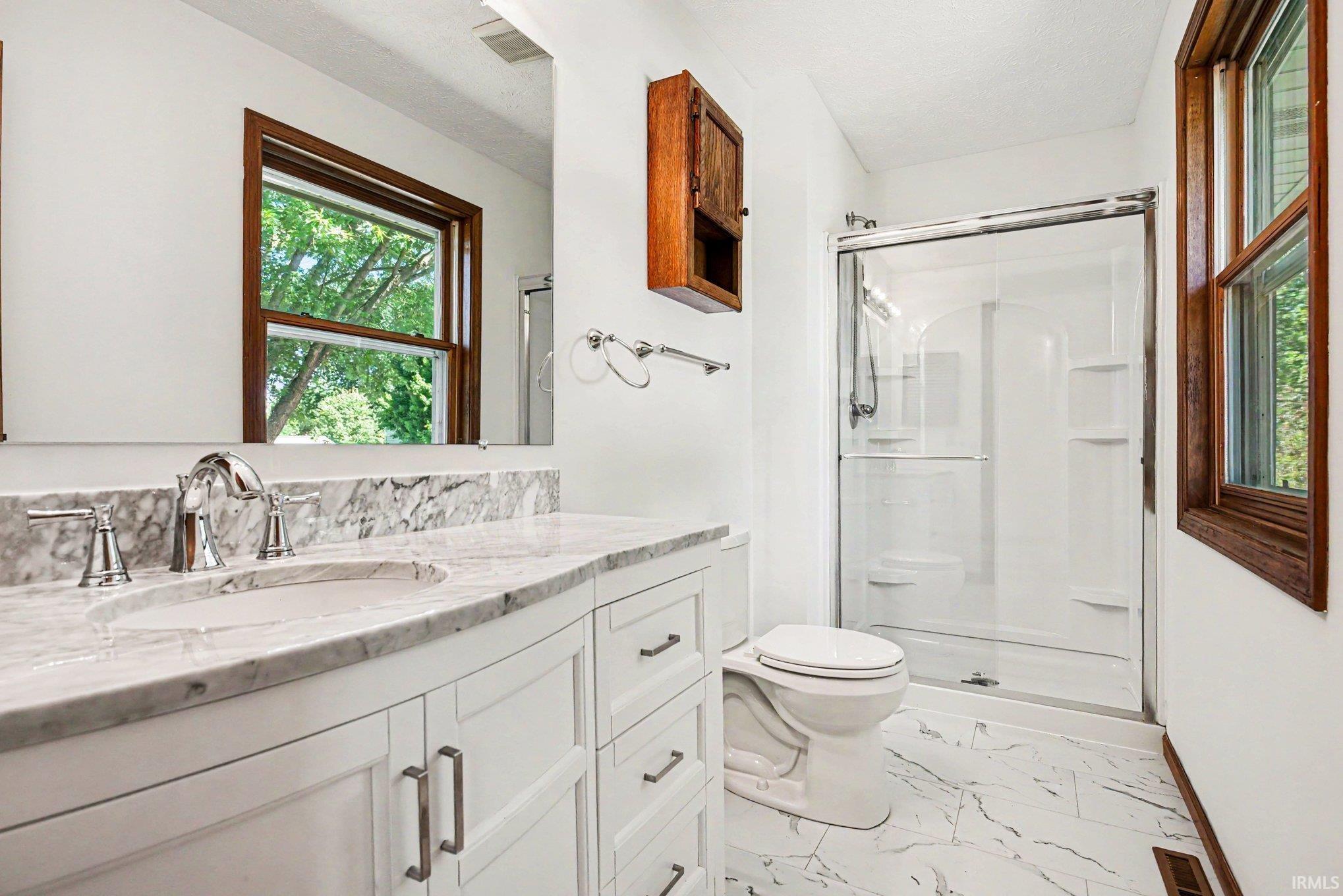52160 Trinity Court South Bend IN 46637