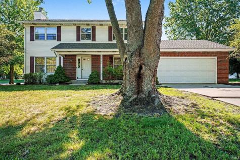 52160 Trinity Court South Bend IN 46637