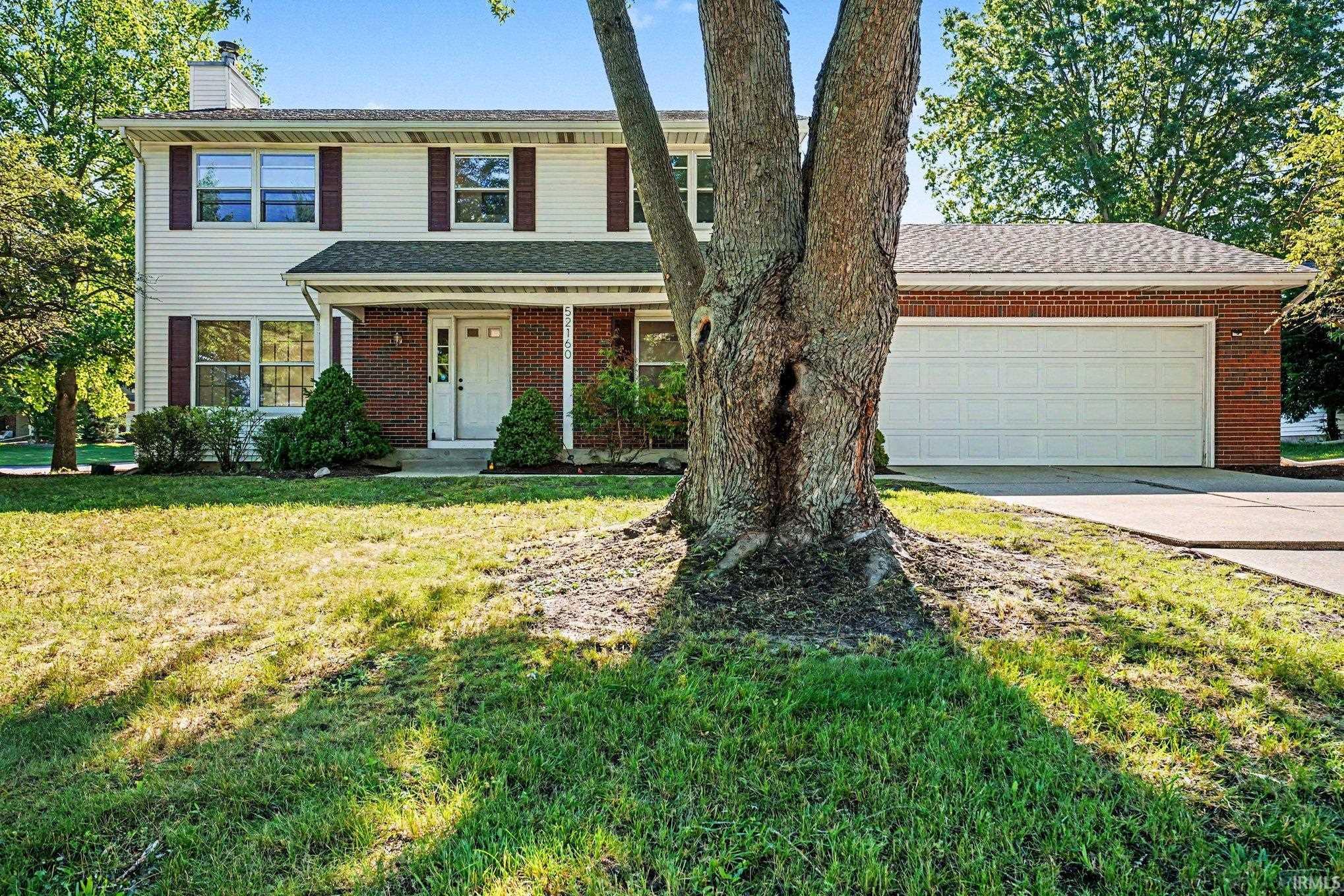 52160 Trinity Court South Bend IN 46637
