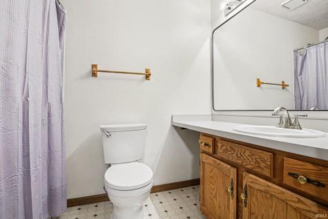 52160 Trinity Court South Bend IN 46637