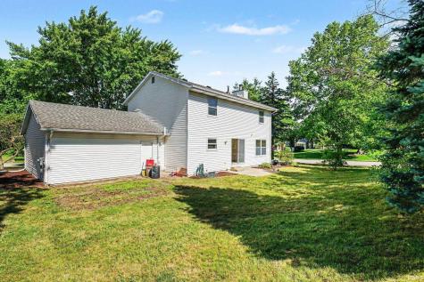 52160 Trinity Court South Bend IN 46637