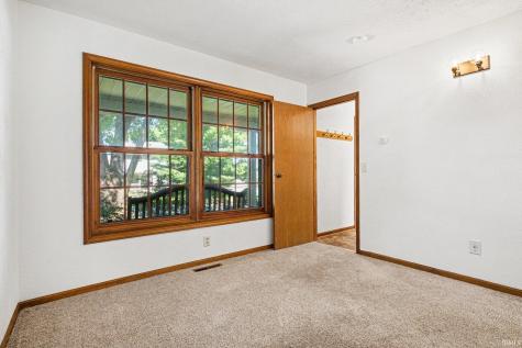 52160 Trinity Court South Bend IN 46637