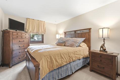 5922 Vance Avenue Fort Wayne IN 46815