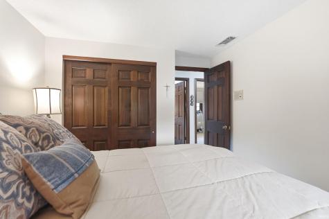 5922 Vance Avenue Fort Wayne IN 46815