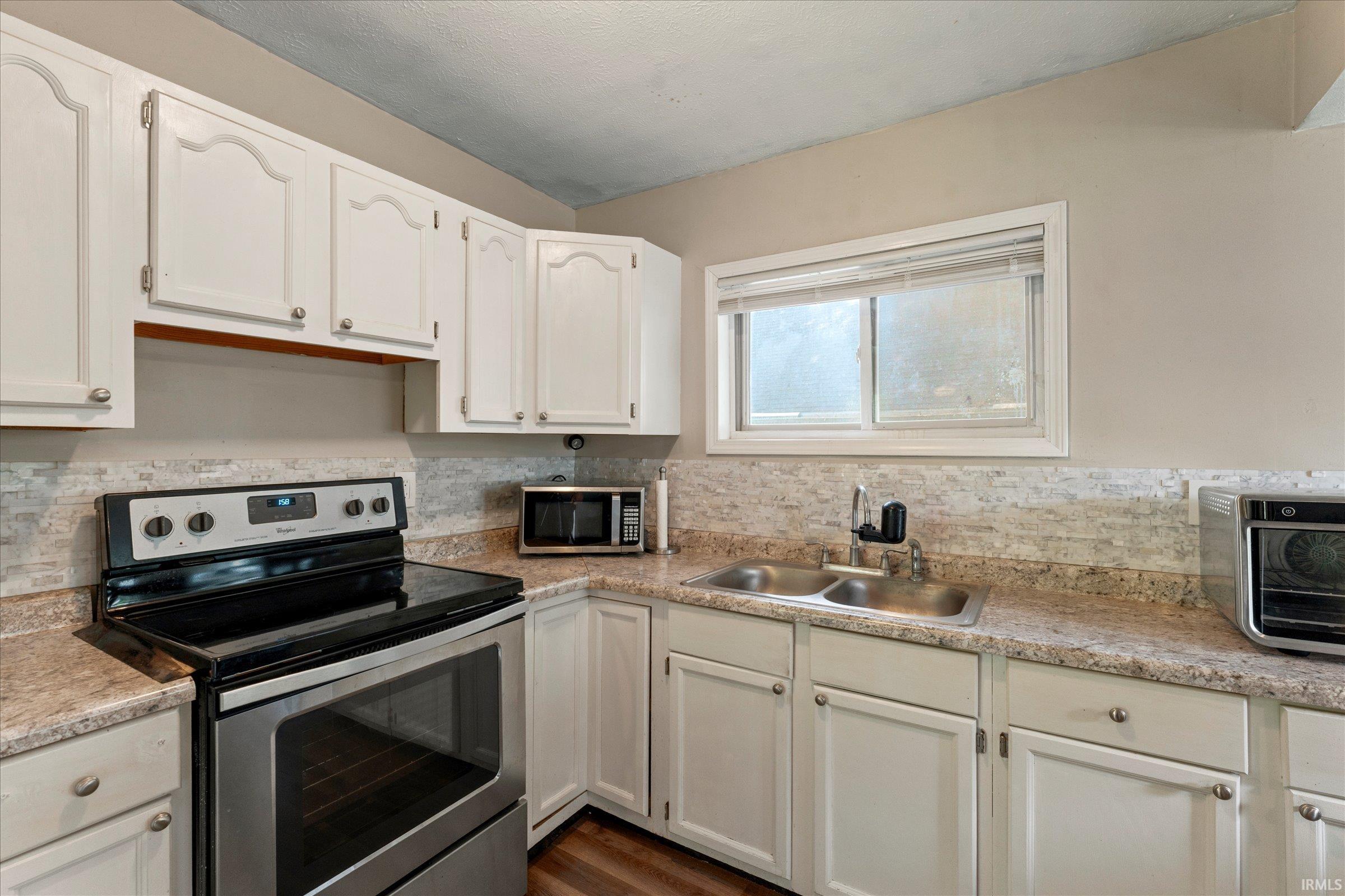 1218 Kinyon Street South Bend IN 46616