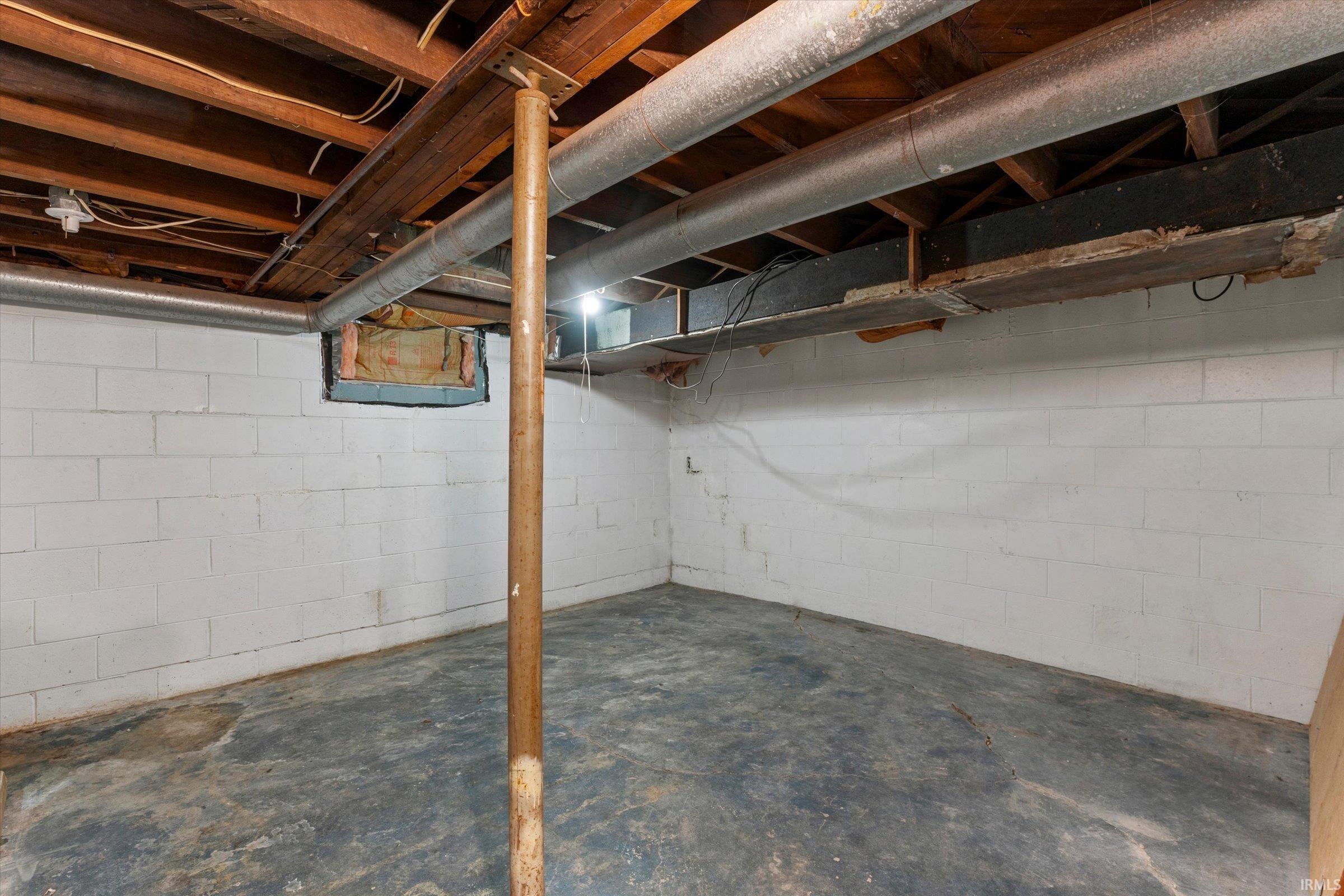 1218 Kinyon Street South Bend IN 46616
