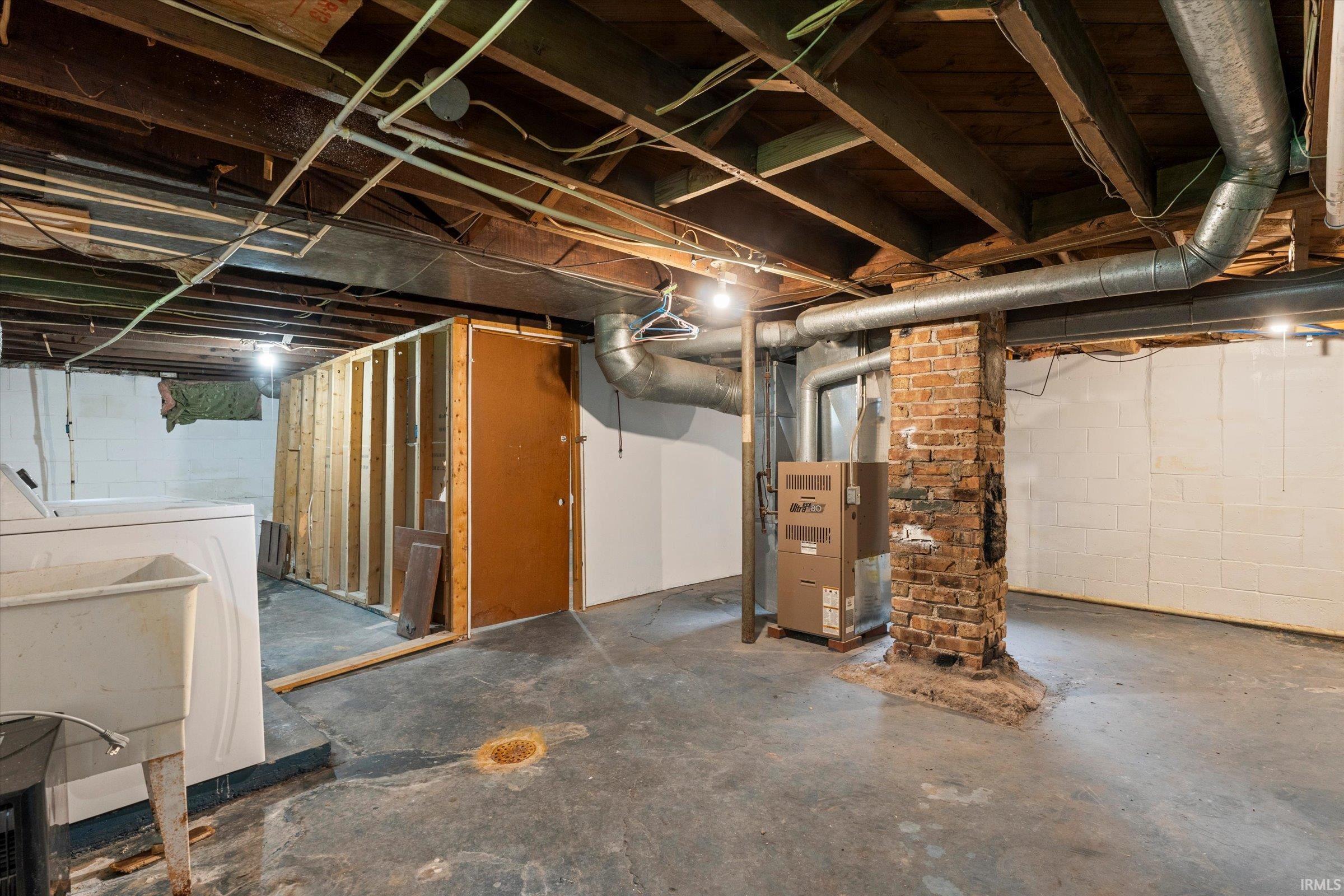1218 Kinyon Street South Bend IN 46616