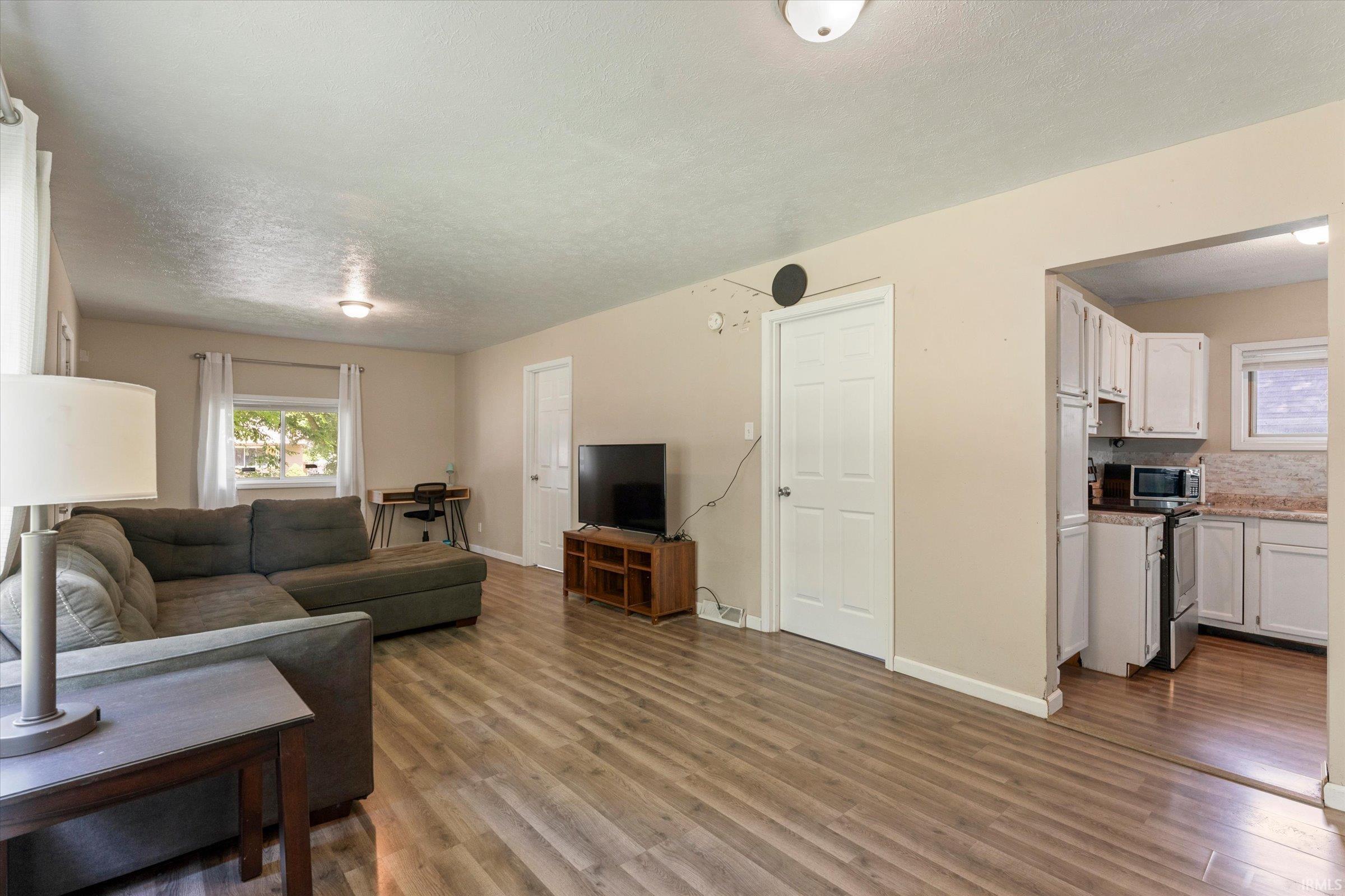 1218 Kinyon Street South Bend IN 46616