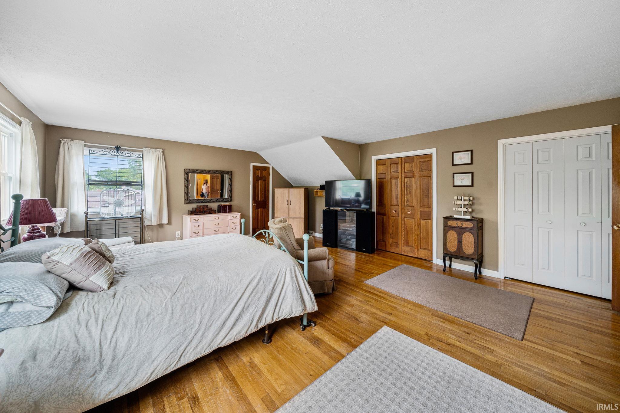 15669 Hearthstone Drive Mishawaka IN 46545