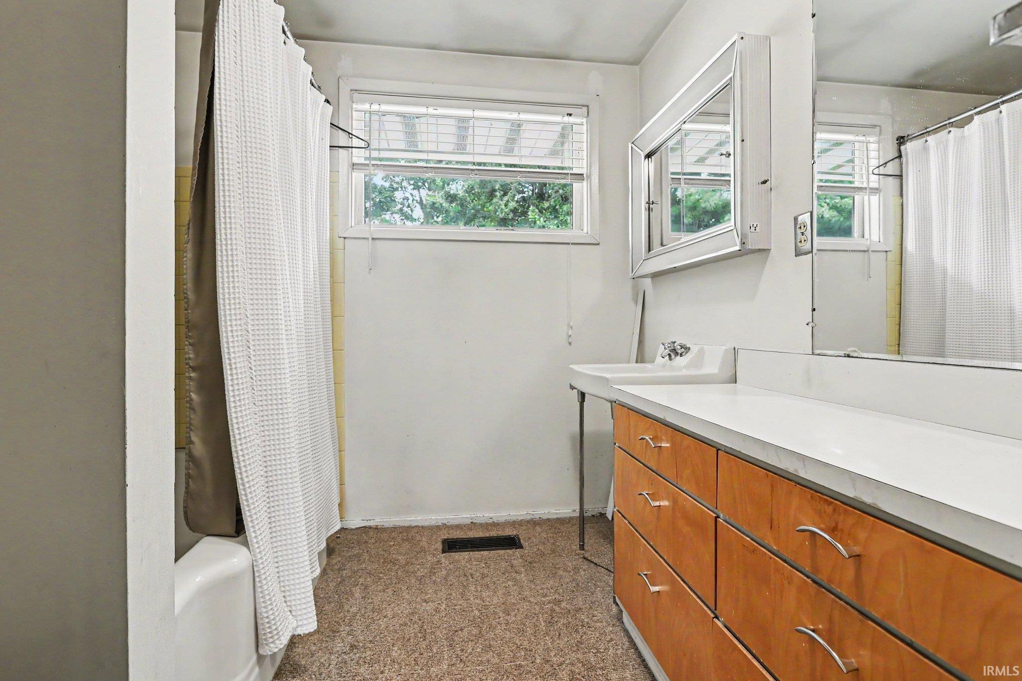 1733 Southwood Avenue South Bend IN 46615