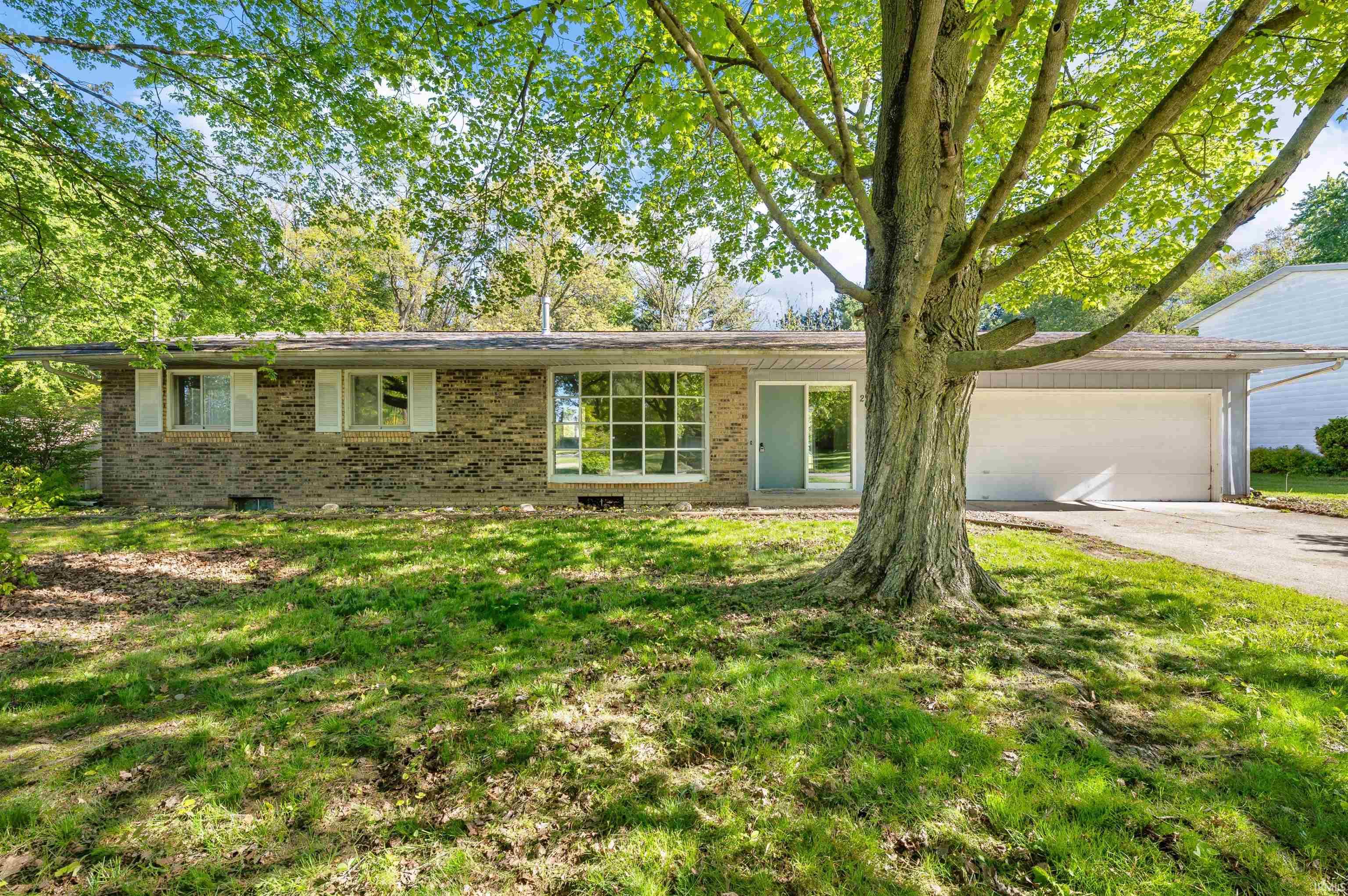 22907 Elm Drive Elkhart IN 46516