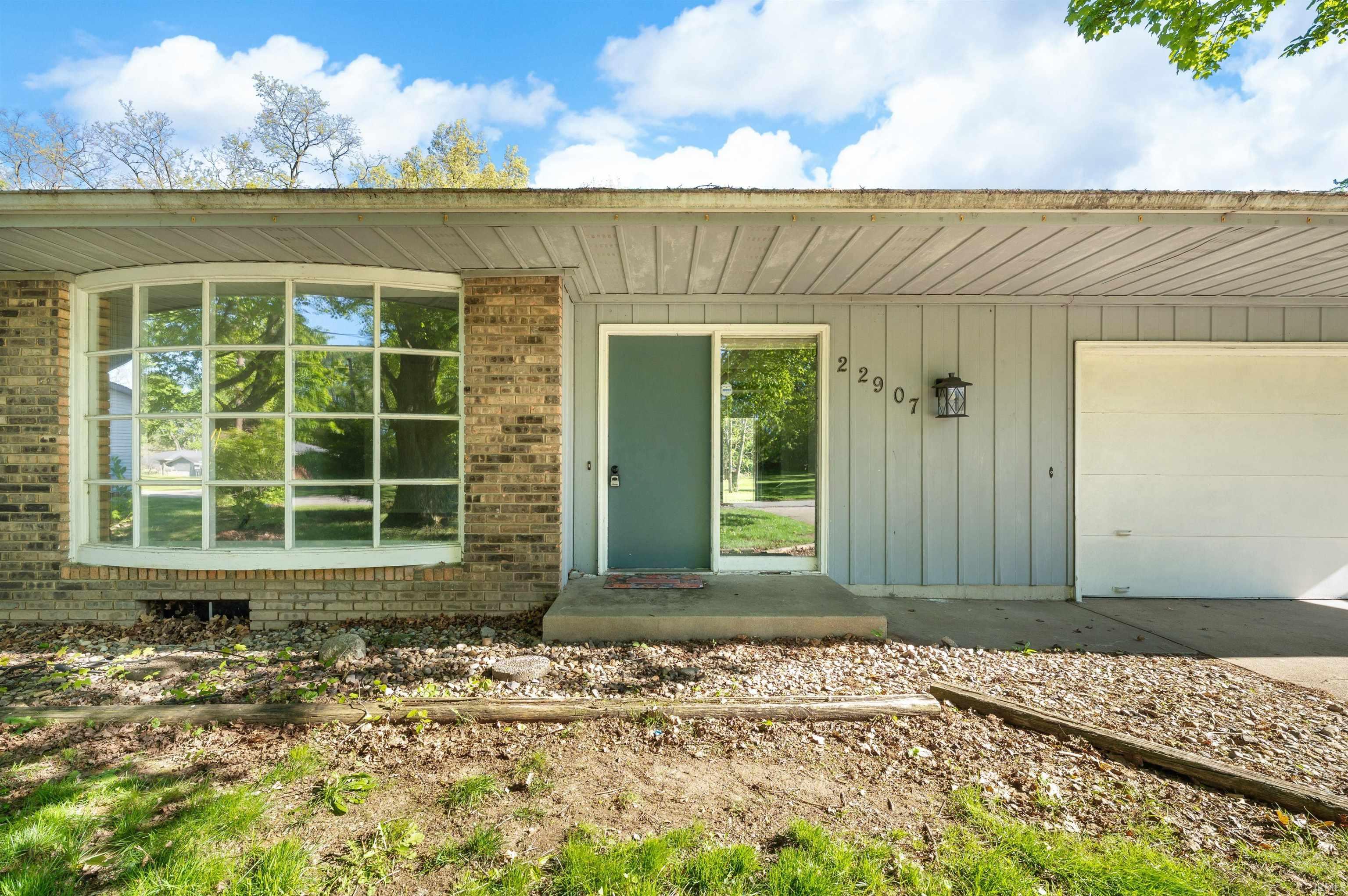 22907 Elm Drive Elkhart IN 46516