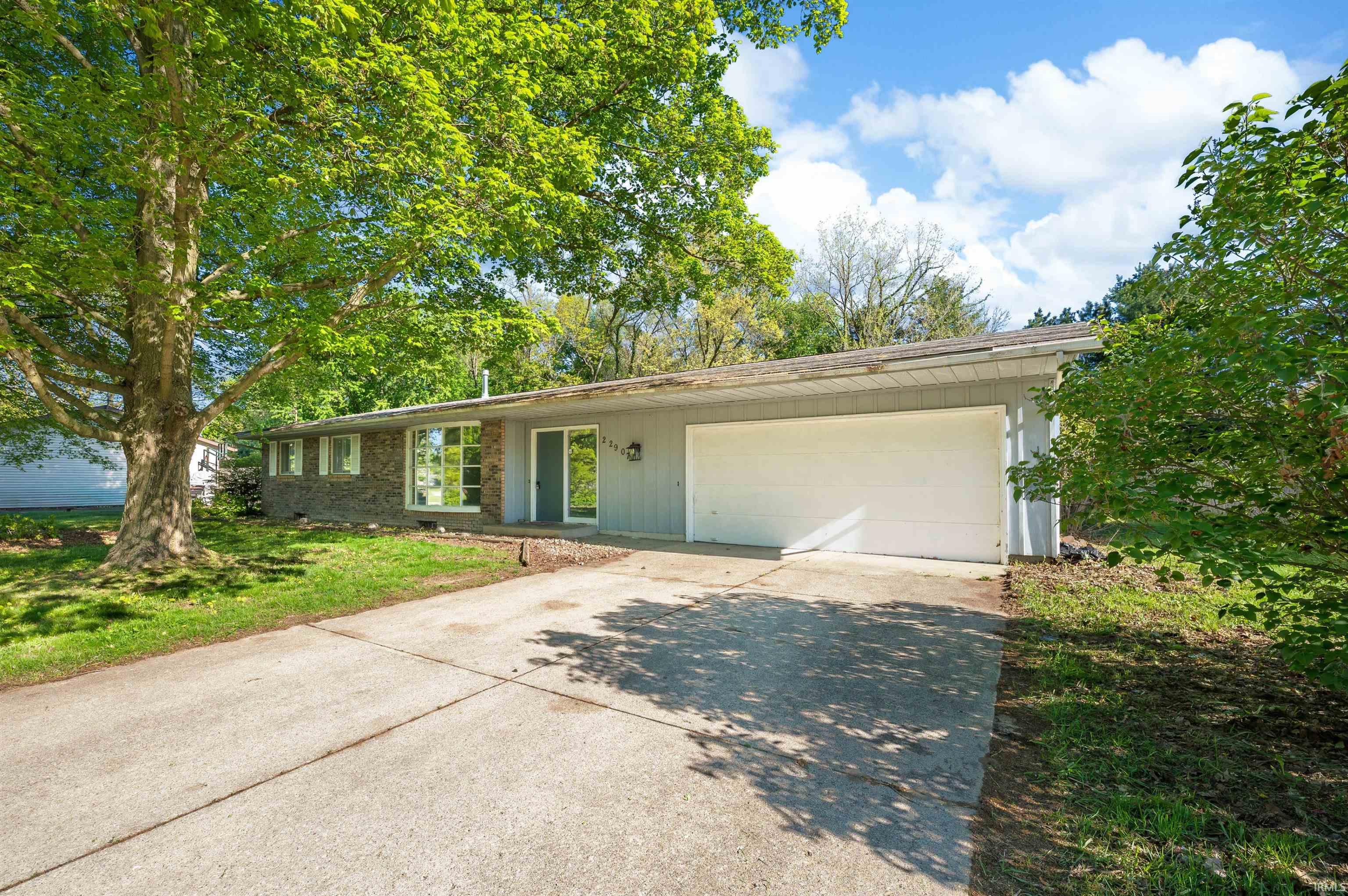 22907 Elm Drive Elkhart IN 46516