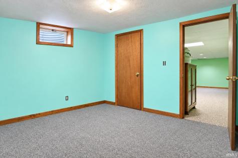 1609 S Country Club Road Warsaw IN 46580