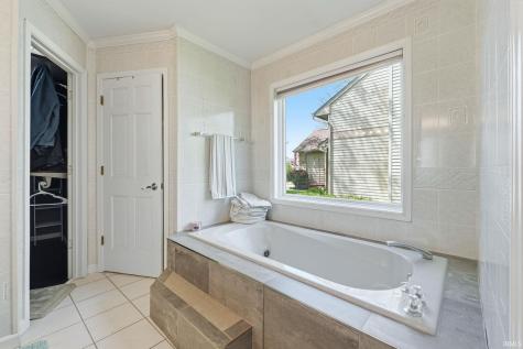 8916 Spring Forest Drive Fort Wayne IN 46804