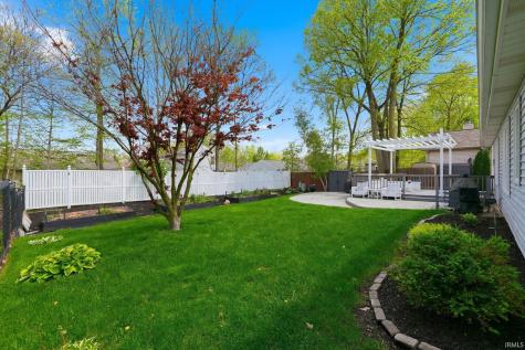 8916 Spring Forest Drive Fort Wayne IN 46804