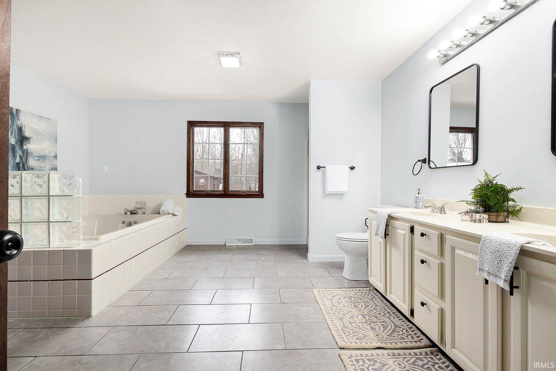 17470 Skyline Drive South Bend IN 46614