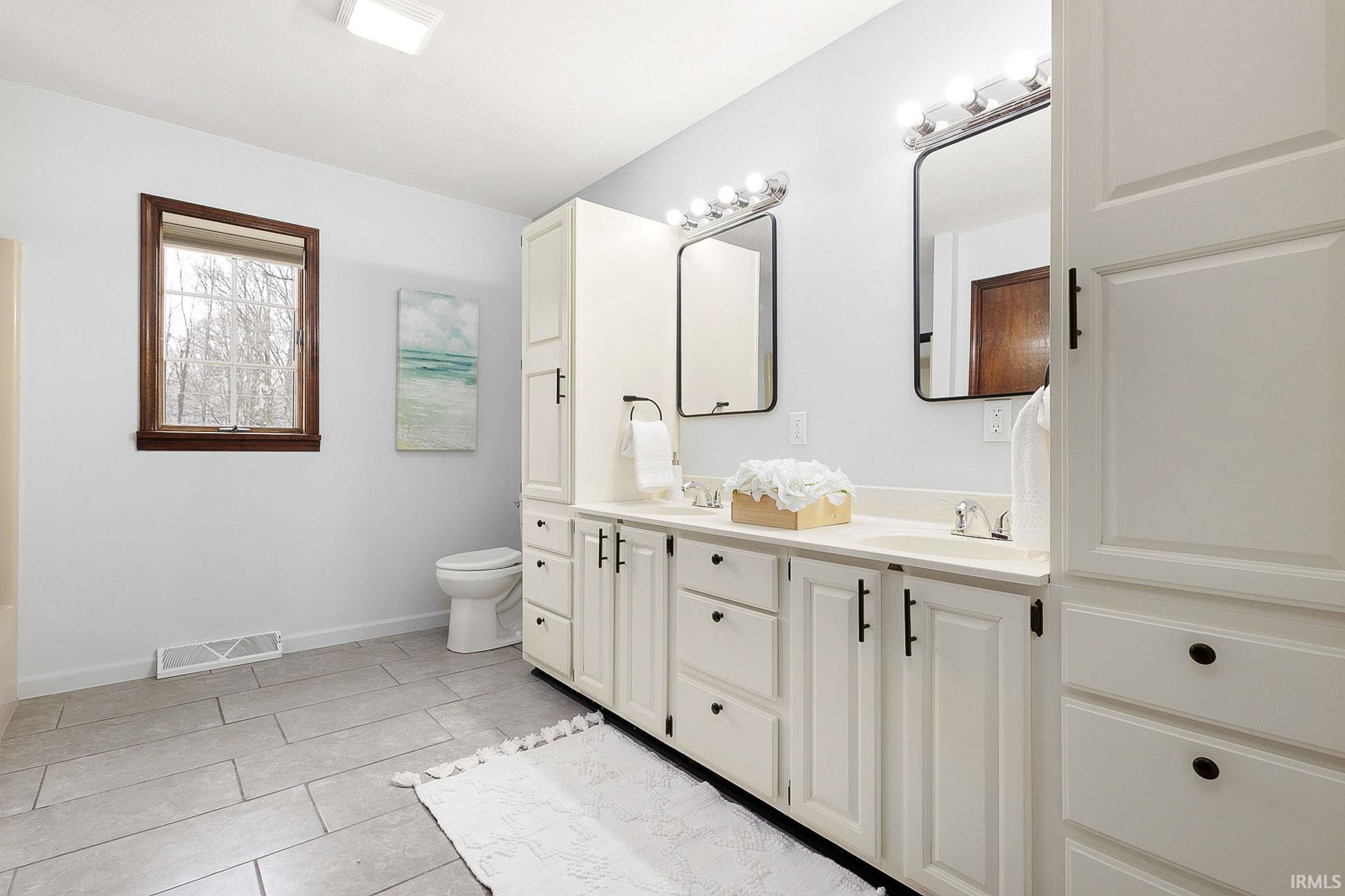 17470 Skyline Drive South Bend IN 46614