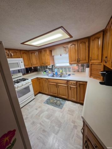 7466 Ellenwood Streets Terre Haute IN 47802