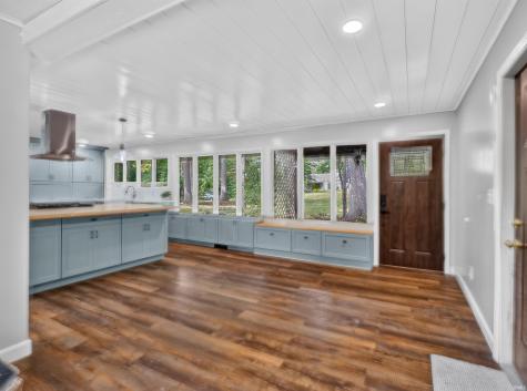 1535 Wood Moor Drive Fort Wayne IN 46804