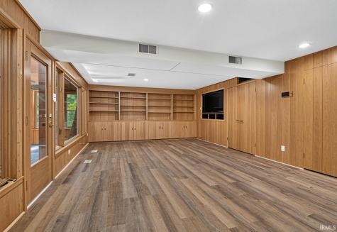 1535 Wood Moor Drive Fort Wayne IN 46804