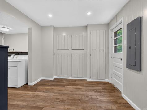 1535 Wood Moor Drive Fort Wayne IN 46804