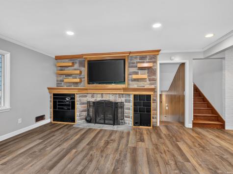 1535 Wood Moor Drive Fort Wayne IN 46804