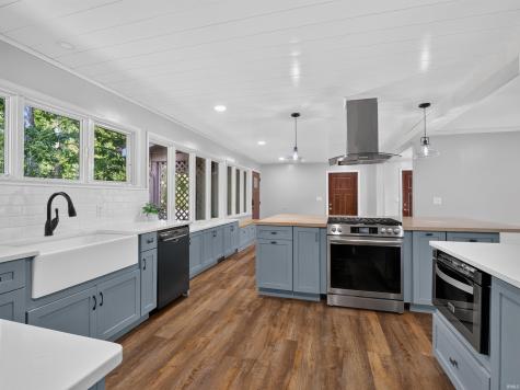 1535 Wood Moor Drive Fort Wayne IN 46804