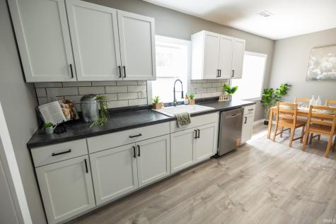 8694 S Vine Street Straughn IN 47387